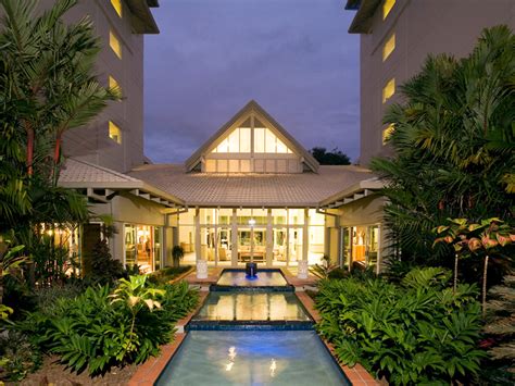 cheap hotels cairns area